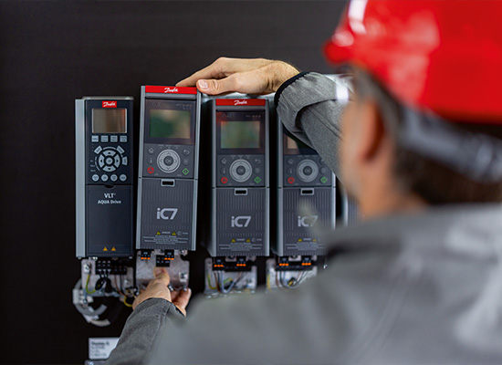 /globalassets/nl/branches/industrie/fabriek-van-morgen/danfoss_550x400.jpg