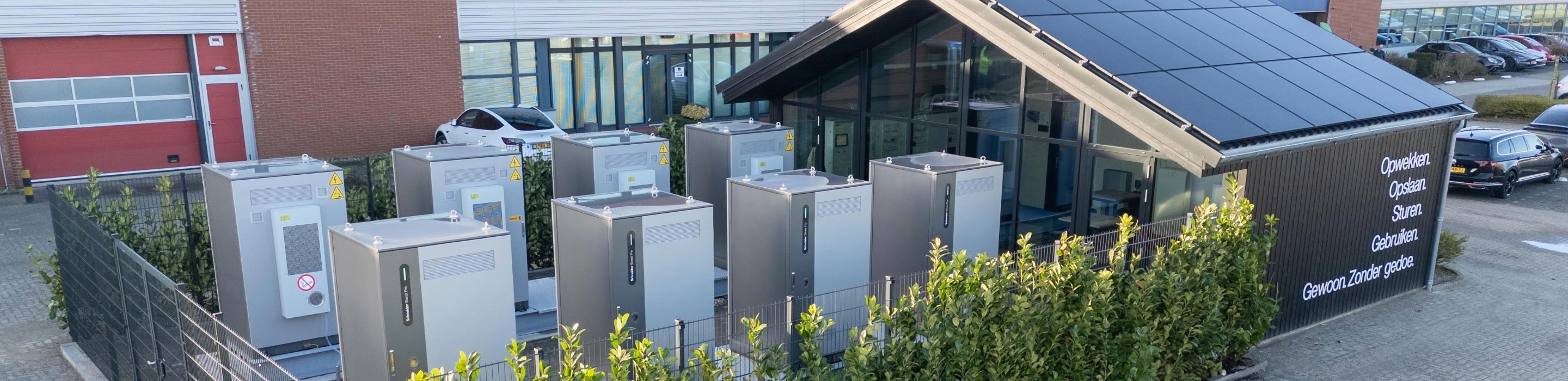 /globalassets/nl/branches/klantcases/microgrid/microgrid-3-hero_modulair_2880x675.jpeg