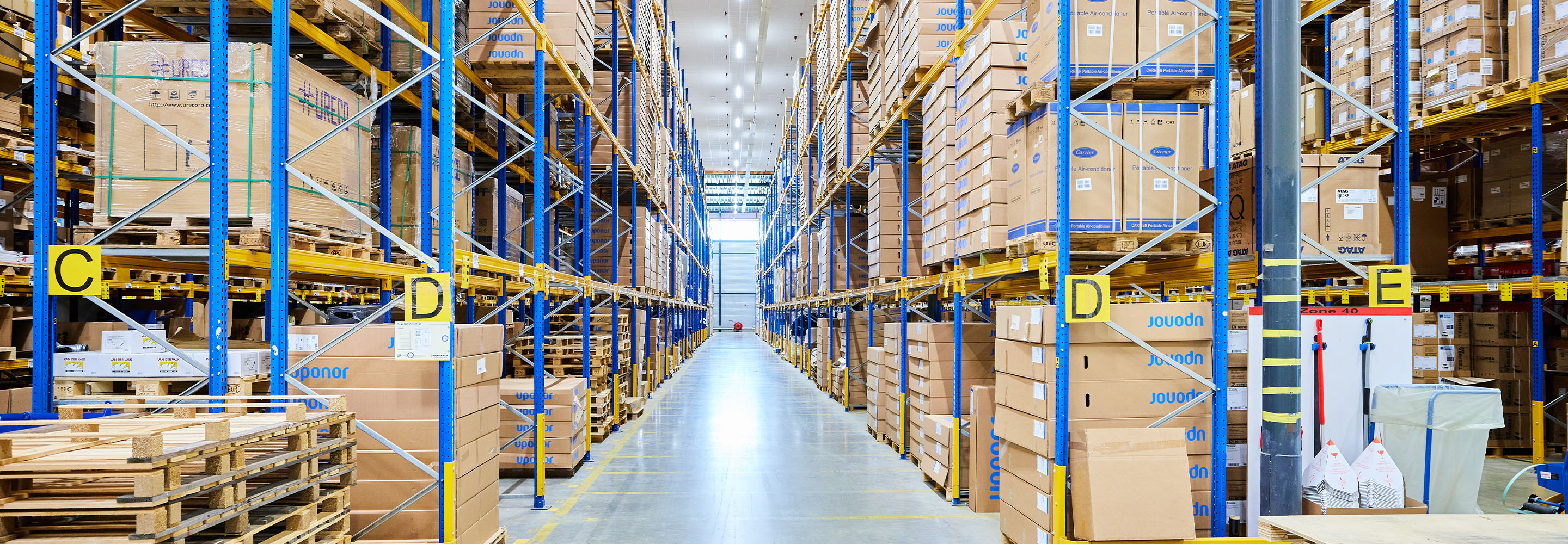 /globalassets/nl/oplossingen-en-producten/diensten---diverse-afbeeldingen/solar-3pl-opslagruimte-hero-2880x1000.jpg