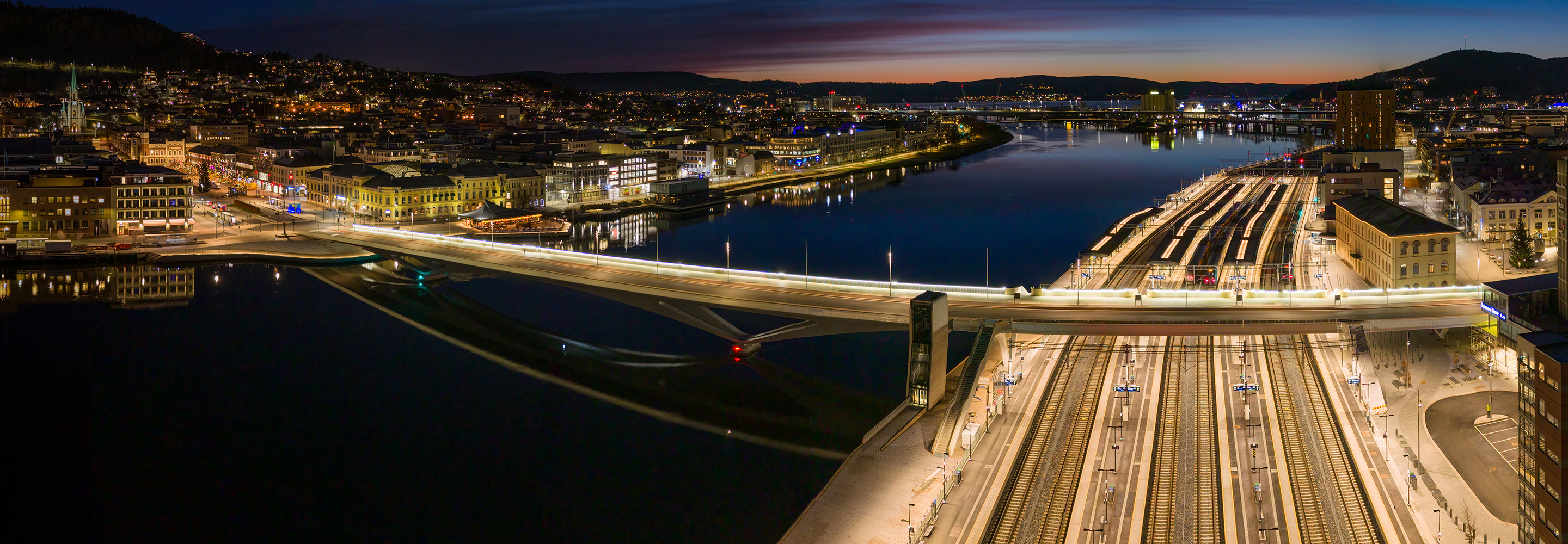 /globalassets/no/industries/only-to-be-used-in-norway/no_only_rail_getty_drammen_trainstation_2880x1000_96.jpg