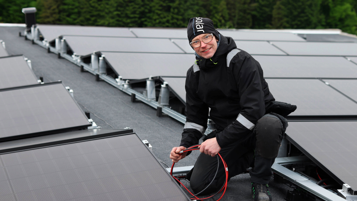 /globalassets/se/solar-magasin/2024-sm2/solcellsanlaggning/johan_1200x675.jpeg